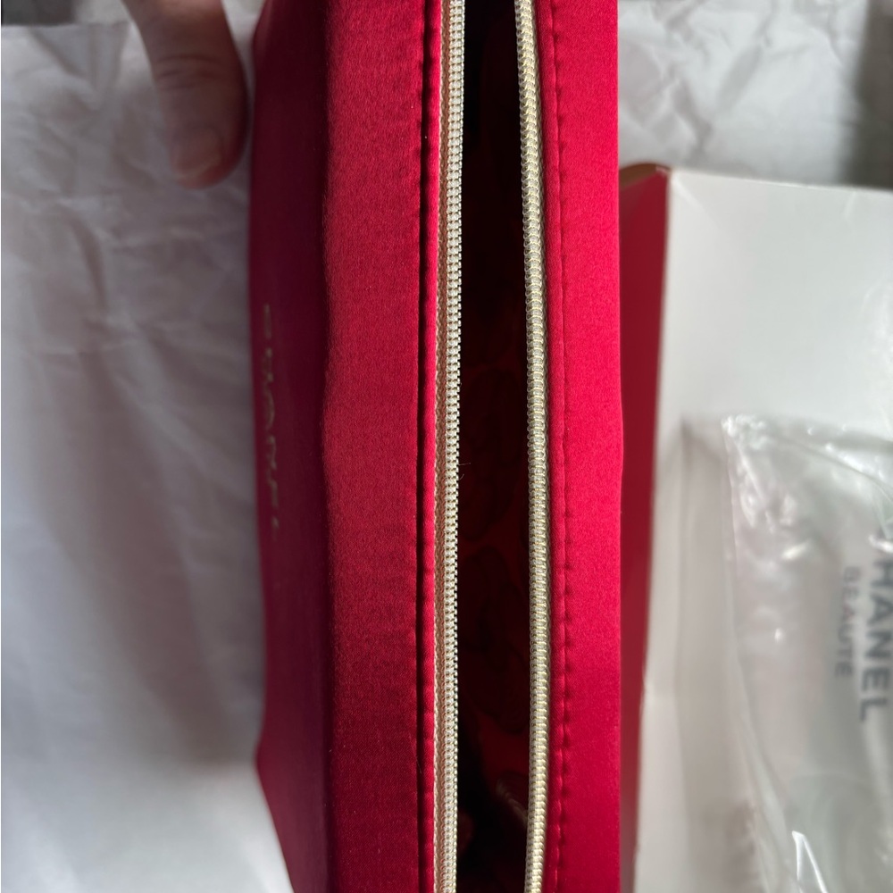 CHANEL Red with gold camellia flowers Cosmetic Bag 8 x 4 1/2 x 2 New - Picture 5 of 7